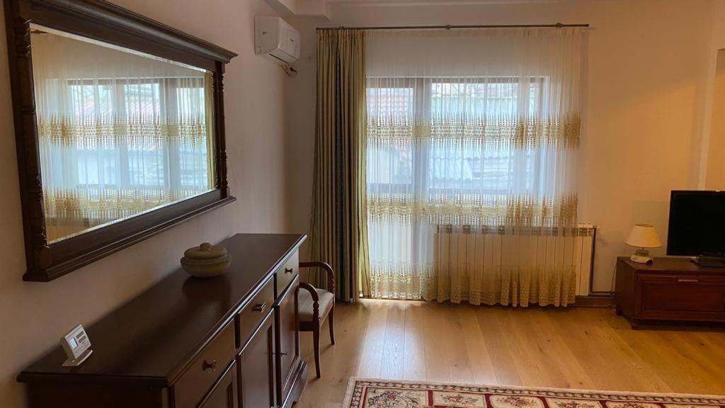 Peninsula Apartment, Constanta Luaran gambar